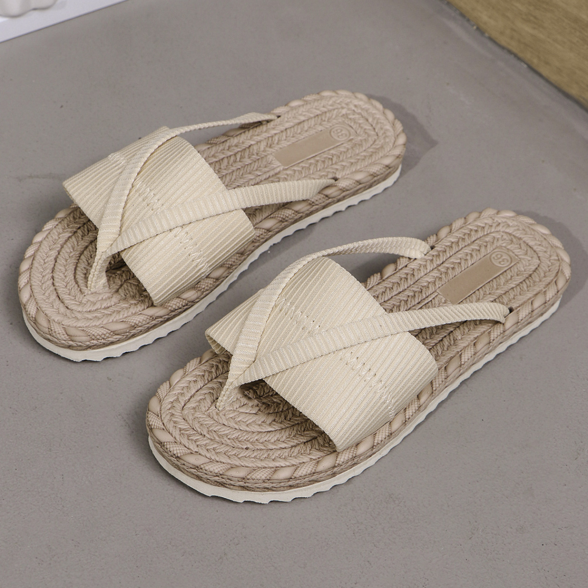 Yareli | Sandalias Planas de Tejido Acanalado