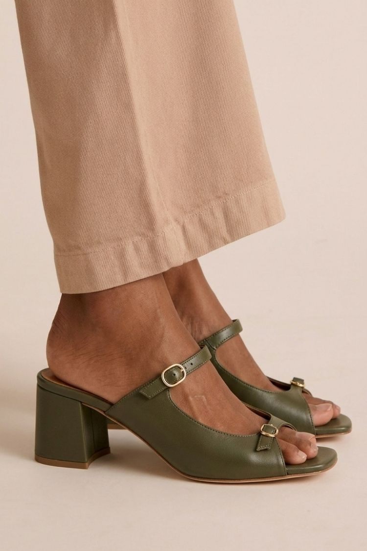 Mitzi | Sandalias Tipo Mule con Tacón Ancho