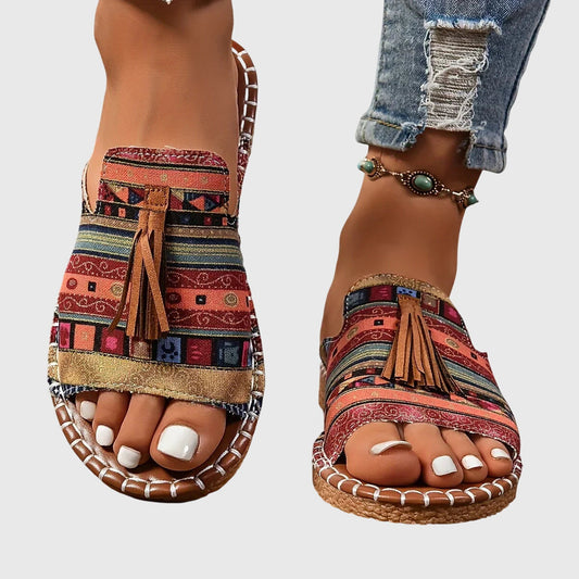 Paula | Sandalias Bohemias con Pompones