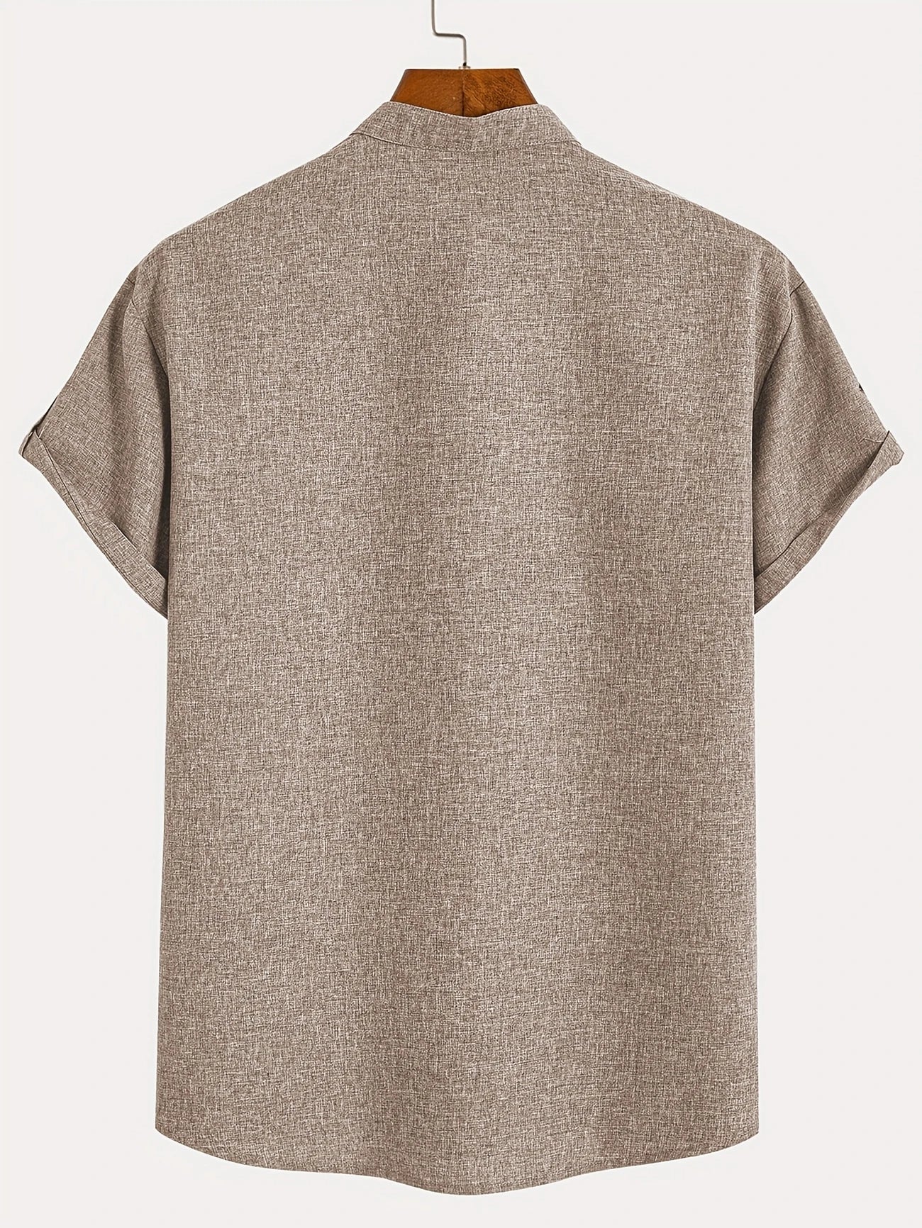 Camisa elegante de manga corta y cuello alto