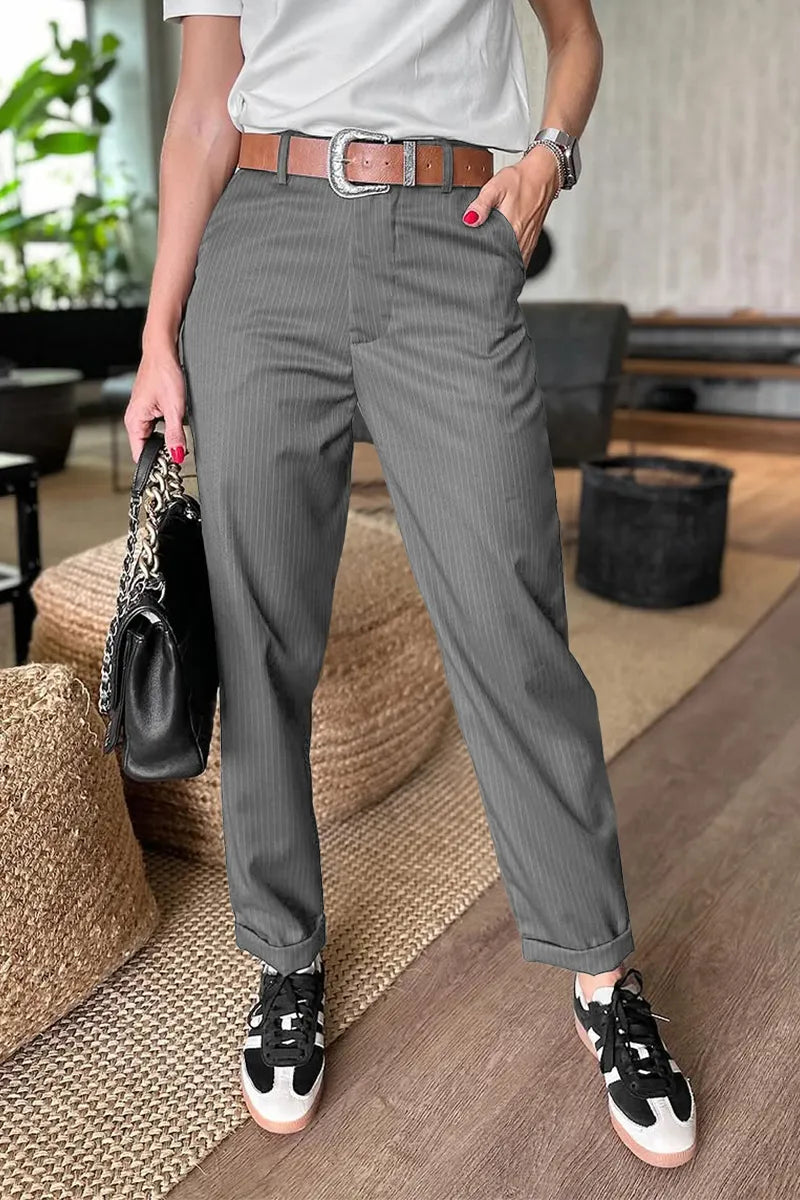 PANTALONES ELEGANTES Y QUE REALZAN LA SILUETA CON RAYAS