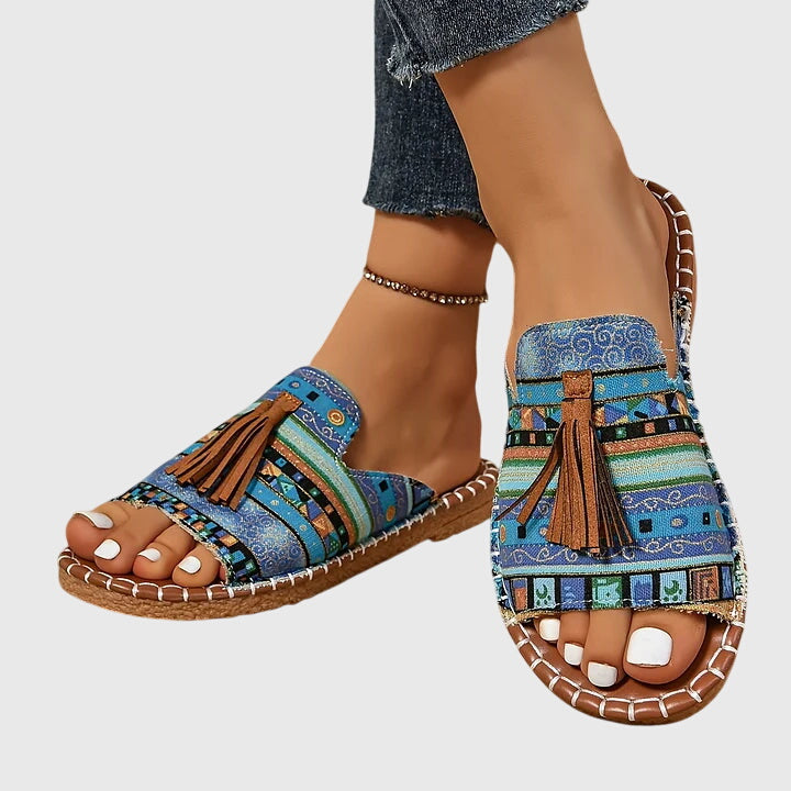 Paula | Sandalias Bohemias con Pompones