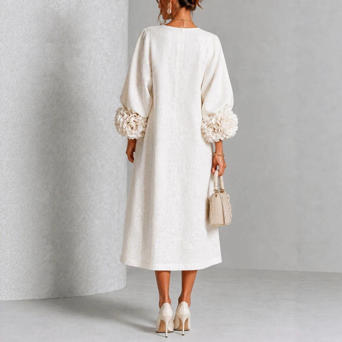 Rosario | Vestido Midi con Puños de Rosas