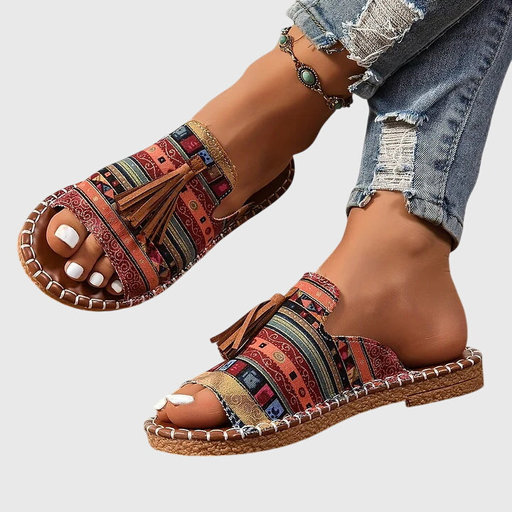 Paula | Sandalias Bohemias con Pompones