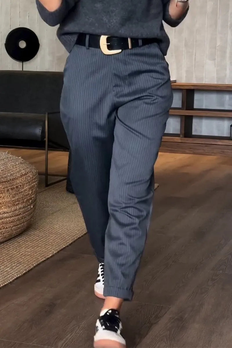 PANTALONES ELEGANTES Y QUE REALZAN LA SILUETA CON RAYAS