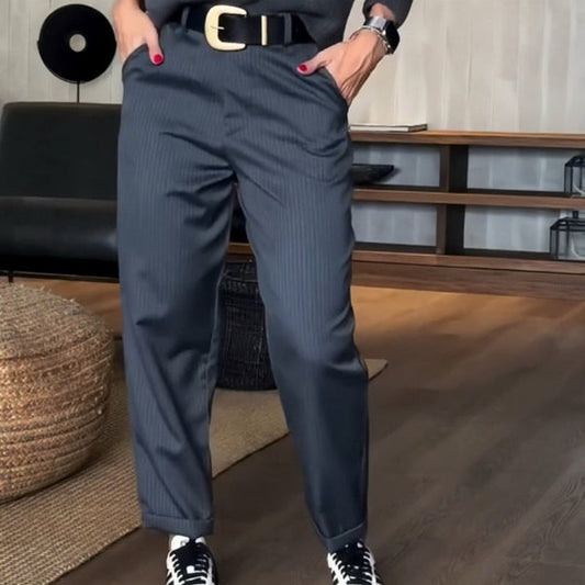 PANTALONES ELEGANTES Y QUE REALZAN LA SILUETA CON RAYAS