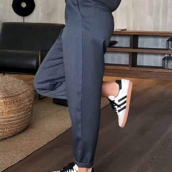 PANTALONES ELEGANTES Y QUE REALZAN LA SILUETA CON RAYAS