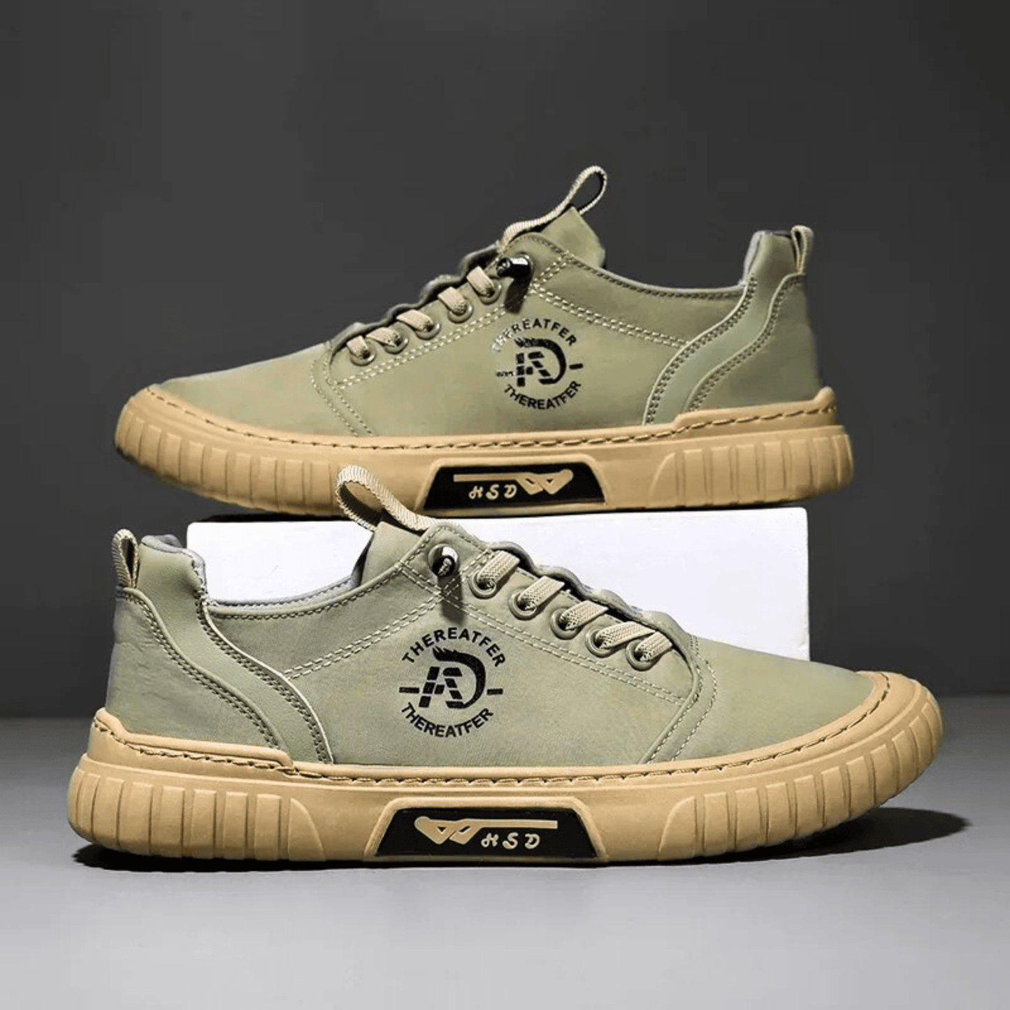 Clara Serra | Zapatillas urbanas informales
